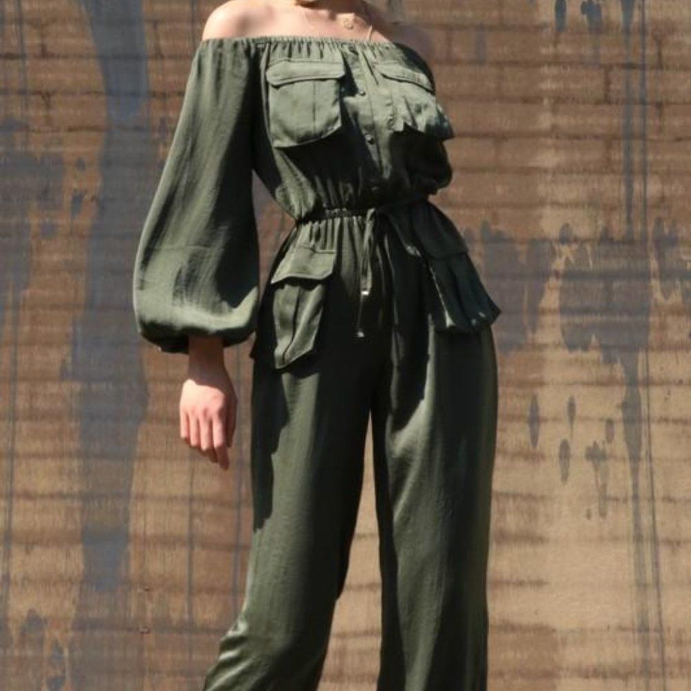 SEXY OFF SHOULDER ROMPER! - Picture 3 of 16